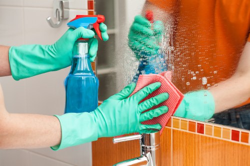 Deep cleaning service in Kingston upon Thames for kitchens, bathrooms, and floors